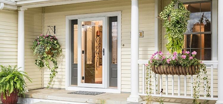 screen door installation in Camarillo